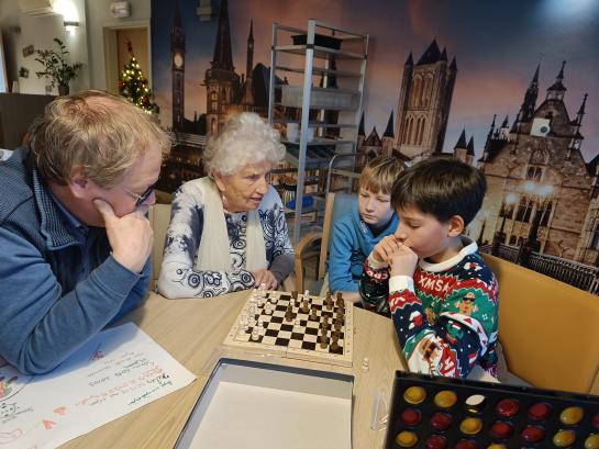 Bezoek aan WZC Larenshof - vormelingen Laarne